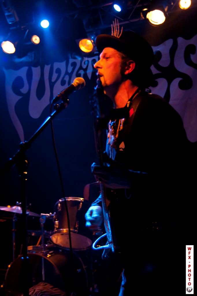 THE FUZZTONES + CREATURES OF KONTRAST le 17.04.2012-19